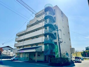 つるのしまマンションの物件外観写真